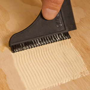 Sili-Glue Tray & Comb